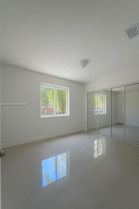 В аренду: $3,295 (3 спален, 2 ванн, 1088 Квадратных фут)
