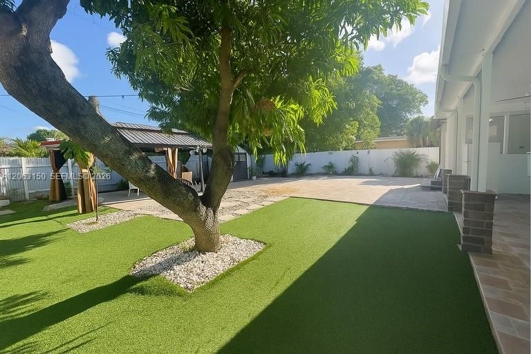В аренду: $3,295 (3 спален, 2 ванн, 1088 Квадратных фут)