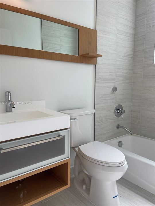 В аренду: $3,950 (2 спален, 2 ванн, 1051 Квадратных фут)