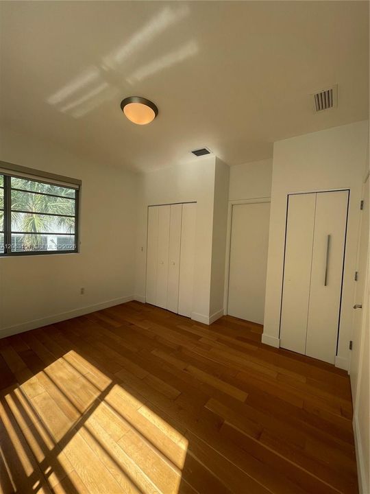 В аренду: $3,950 (2 спален, 2 ванн, 1051 Квадратных фут)