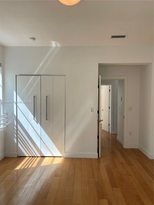 В аренду: $3,950 (2 спален, 2 ванн, 1051 Квадратных фут)