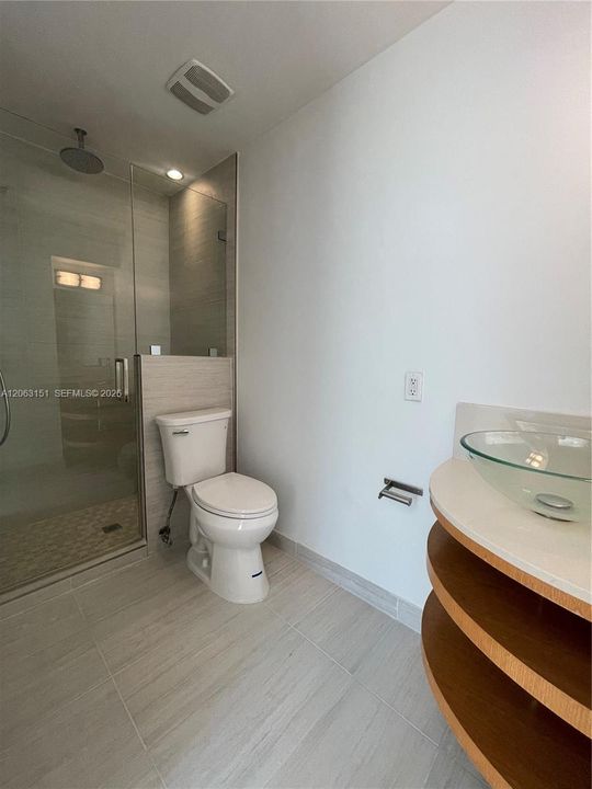 В аренду: $3,950 (2 спален, 2 ванн, 1051 Квадратных фут)