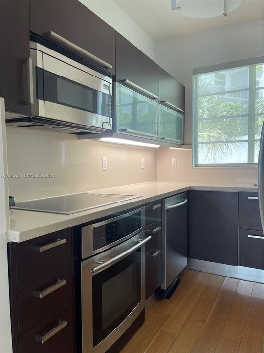 В аренду: $3,950 (2 спален, 2 ванн, 1051 Квадратных фут)