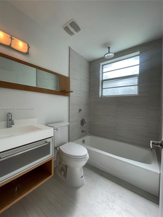 В аренду: $3,950 (2 спален, 2 ванн, 1051 Квадратных фут)