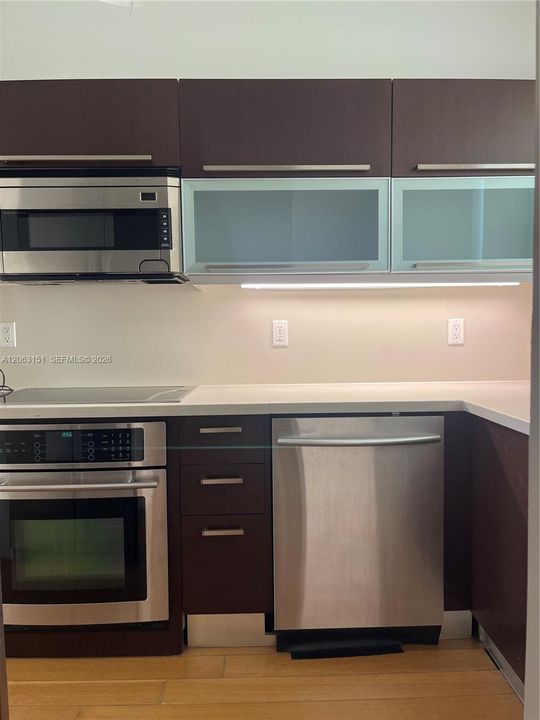 В аренду: $3,950 (2 спален, 2 ванн, 1051 Квадратных фут)