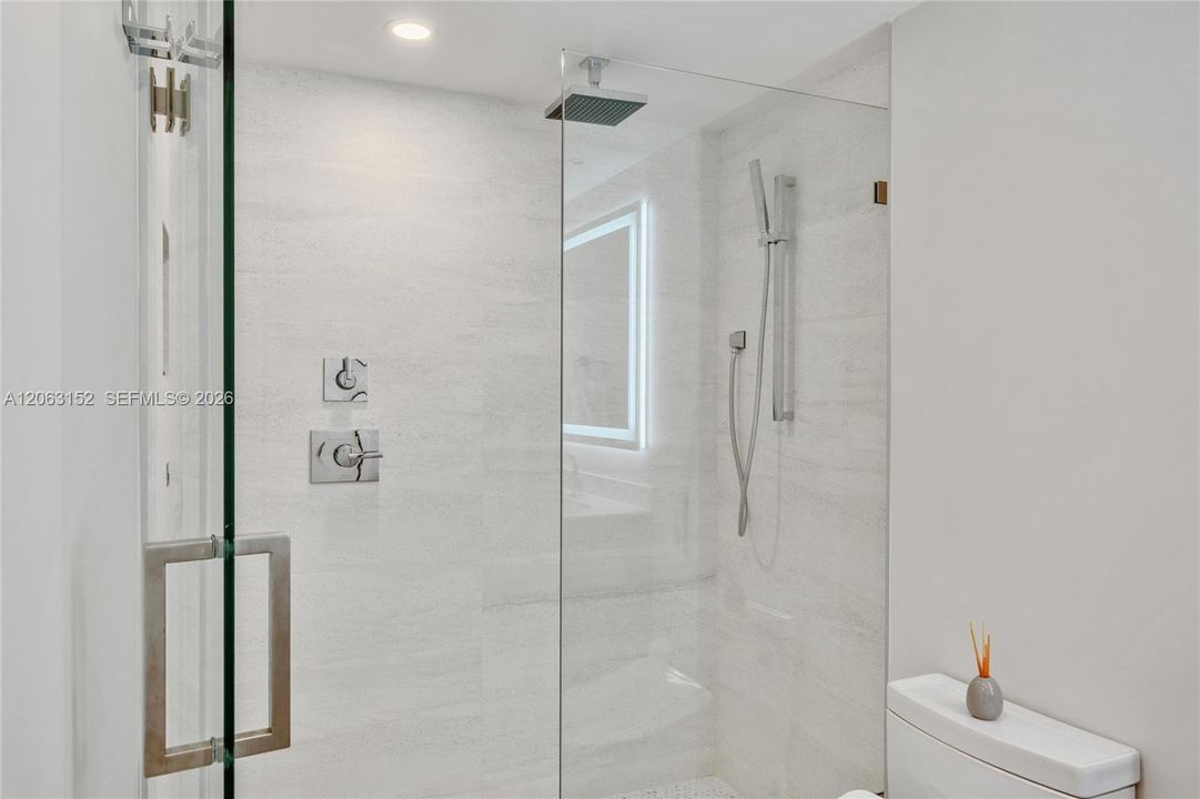 For Rent: $12,000 (2 beds, 2 baths, 1438 Square Feet)