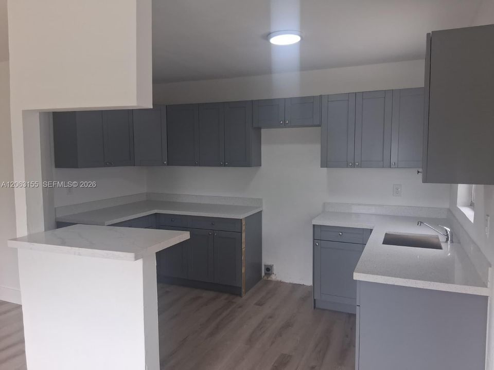 В аренду: $4,600 (4 спален, 2 ванн, 1638 Квадратных фут)