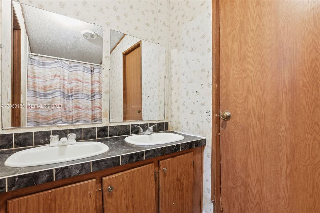 На продажу: $170,000 (4 спален, 2 ванн, 0 Квадратных фут)