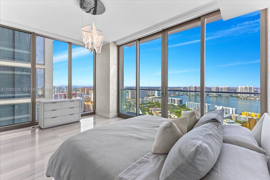 For Sale: $7,500,000 (4 beds, 5 baths, 3287 Square Feet)