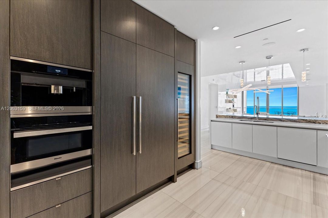 For Sale: $7,500,000 (4 beds, 5 baths, 3287 Square Feet)