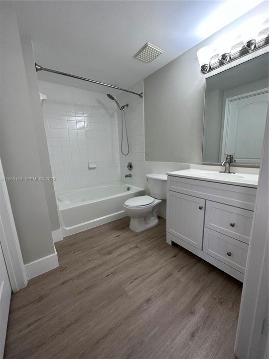 В аренду: $2,300 (1 спален, 1 ванн, 685 Квадратных фут)