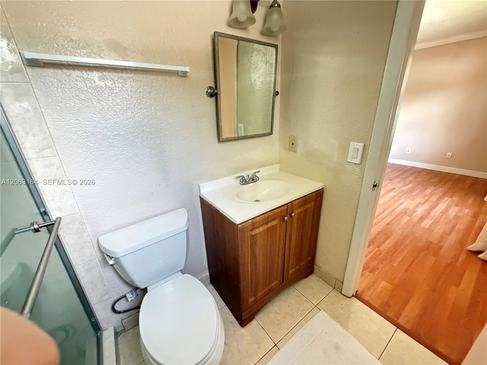 В аренду: $2,100 (2 спален, 2 ванн, 932 Квадратных фут)