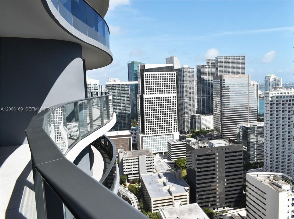 For Rent: $6,000 (1 beds, 2 baths, 1022 Square Feet)