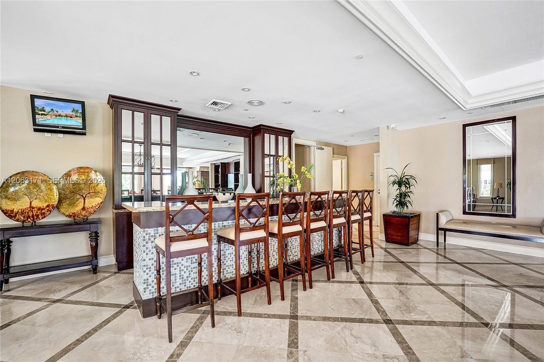 На продажу: $649,000 (2 спален, 2 ванн, 1320 Квадратных фут)