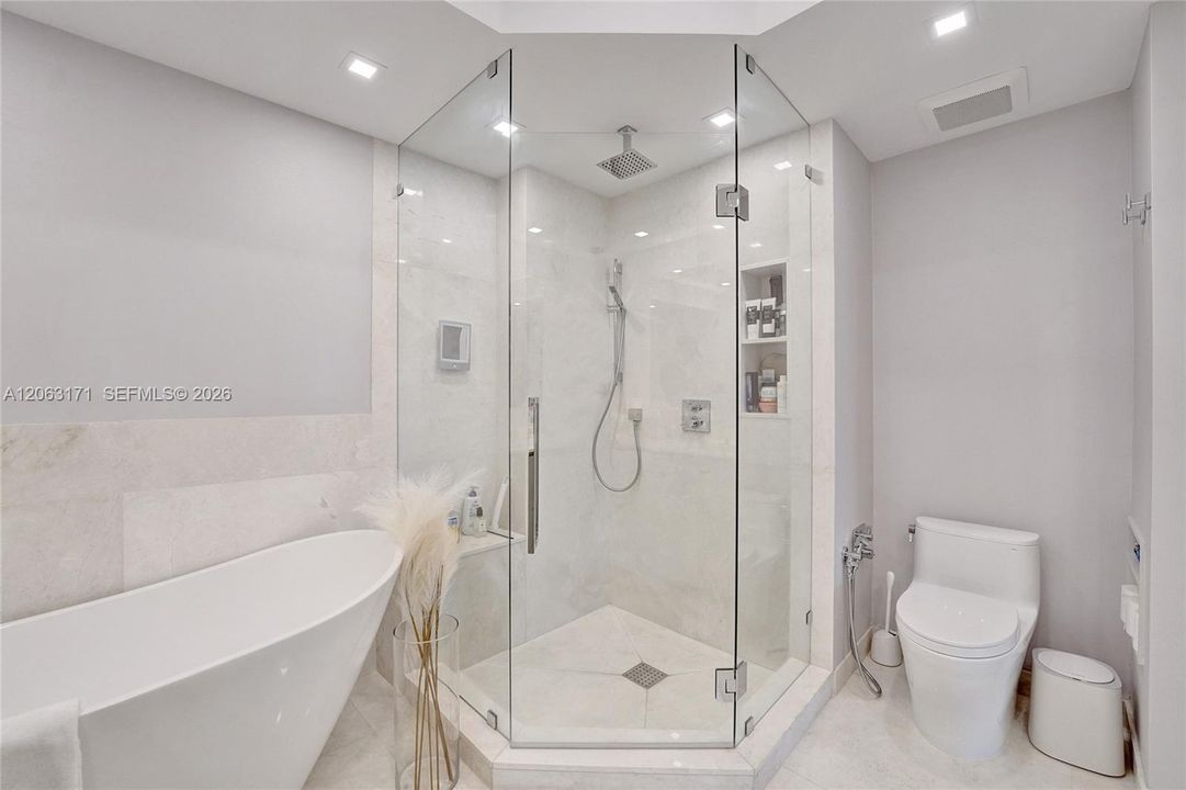 На продажу: $649,000 (2 спален, 2 ванн, 1320 Квадратных фут)