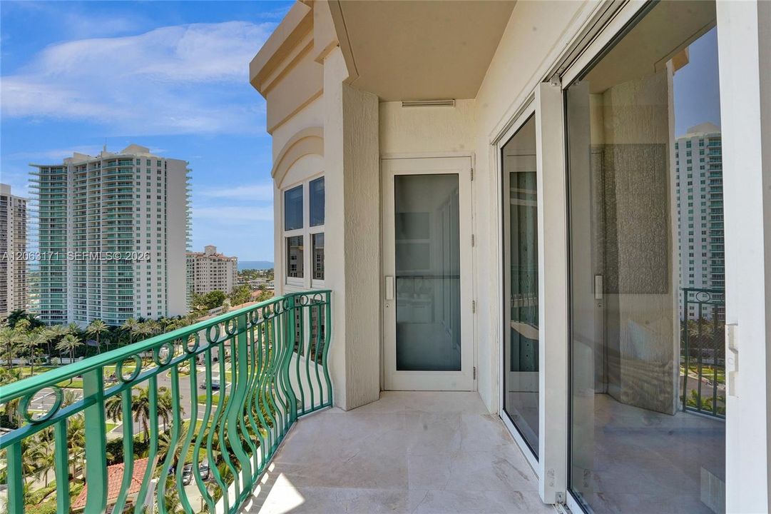 На продажу: $649,000 (2 спален, 2 ванн, 1320 Квадратных фут)