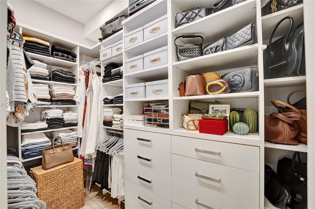 На продажу: $649,000 (2 спален, 2 ванн, 1320 Квадратных фут)