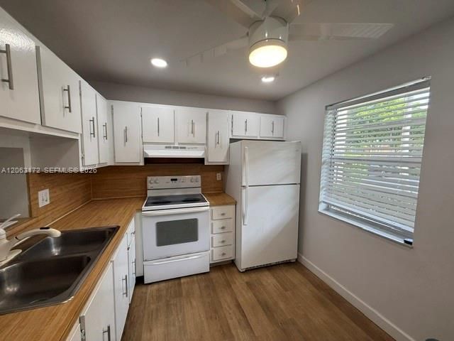 For Sale: $225,000 (2 beds, 2 baths, 1144 Square Feet)