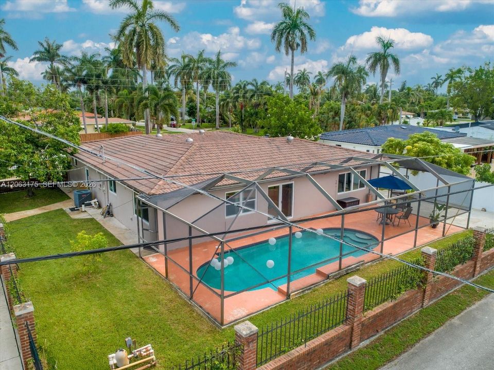 For Sale: $650,000 (4 beds, 3 baths, 2435 Square Feet)