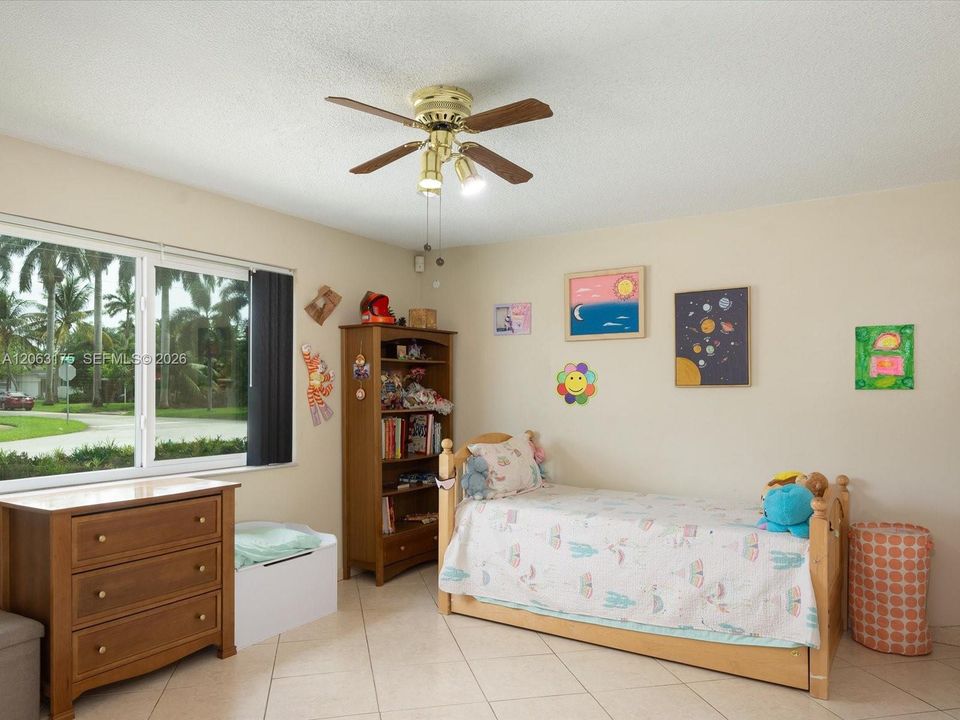 For Sale: $650,000 (4 beds, 3 baths, 2435 Square Feet)
