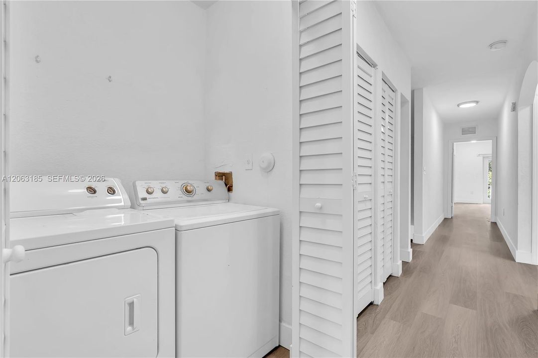 В аренду: $3,300 (4 спален, 2 ванн, 2000 Квадратных фут)