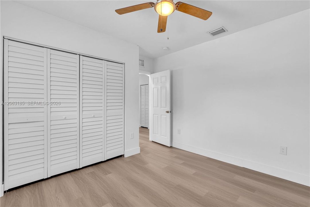 В аренду: $3,300 (4 спален, 2 ванн, 2000 Квадратных фут)