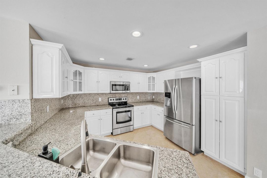 7 Kitchen (5)