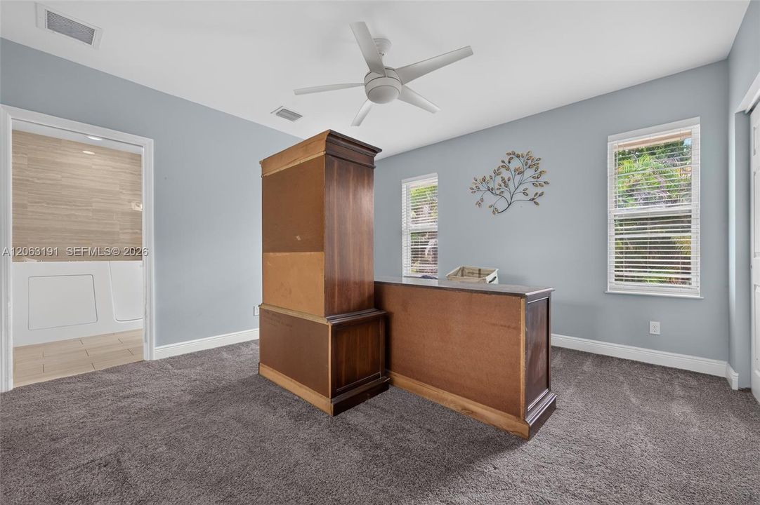 For Sale: $1,250,000 (3 beds, 2 baths, 3346 Square Feet)