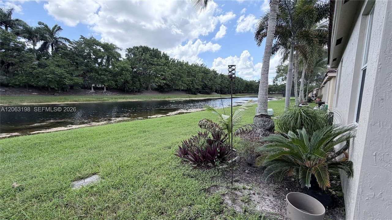For Rent: $3,600 (3 beds, 2 baths, 1517 Square Feet)