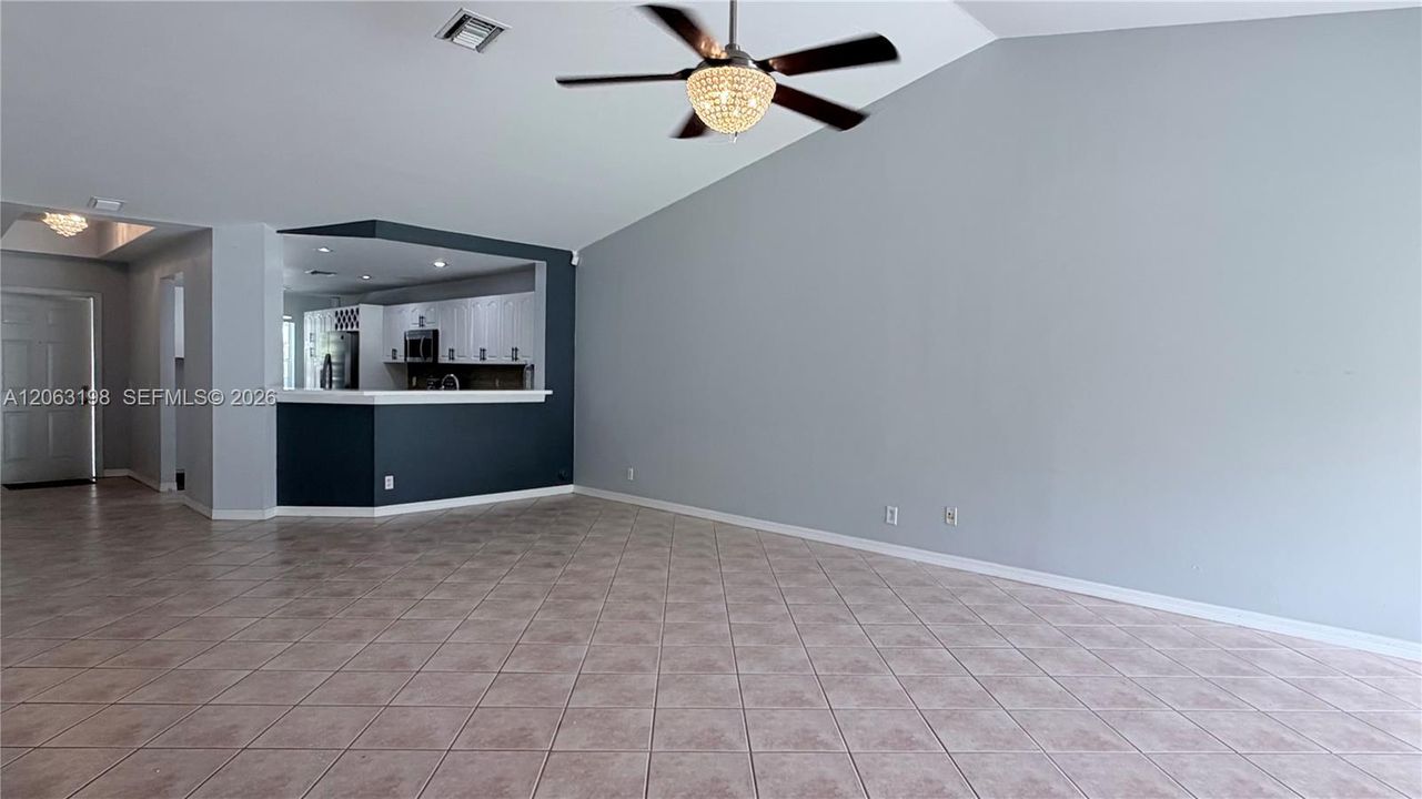 For Rent: $3,600 (3 beds, 2 baths, 1517 Square Feet)