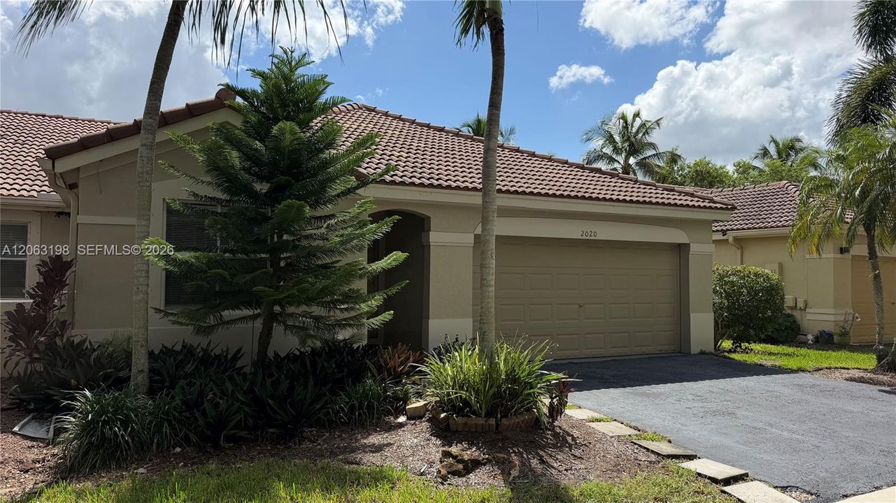 For Rent: $3,600 (3 beds, 2 baths, 1517 Square Feet)