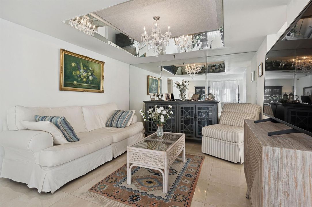 13_4600-S-Ocean-Blvd_Apt-301_Dining-Room