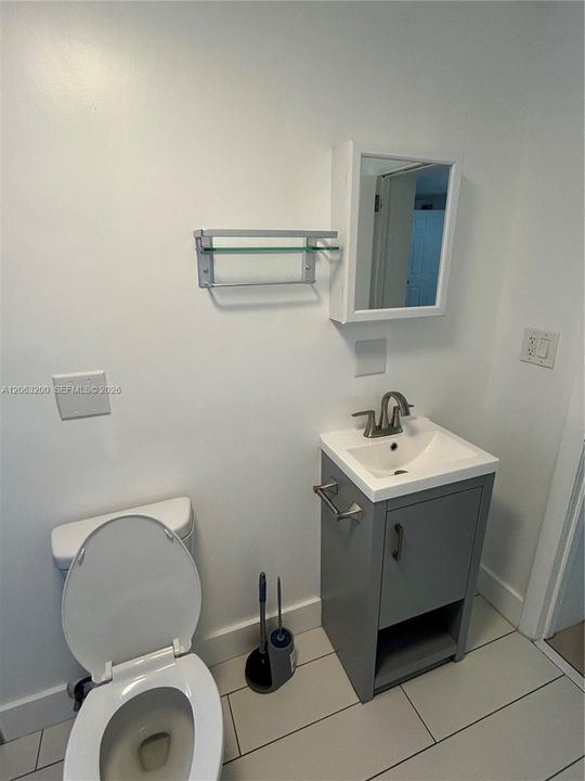 For Rent: $1,350 (1 beds, 1 baths, 600 Square Feet)