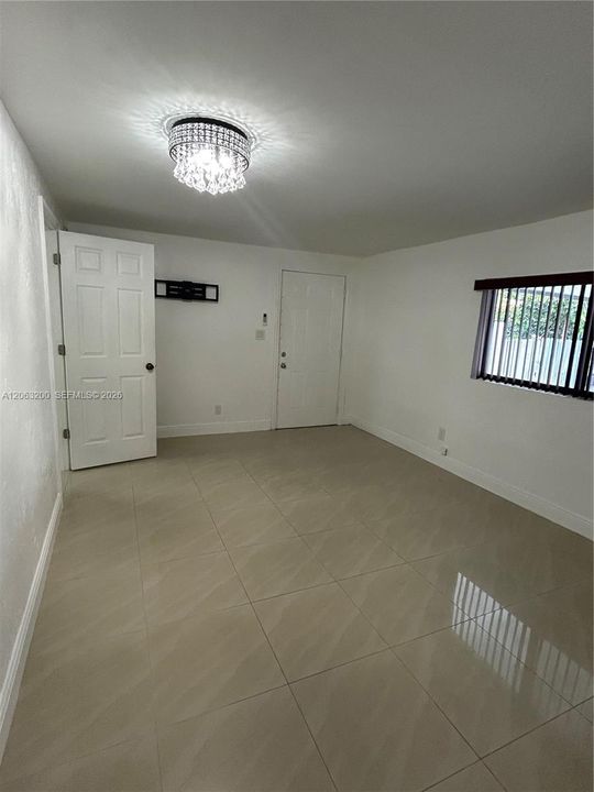 For Rent: $1,350 (1 beds, 1 baths, 600 Square Feet)