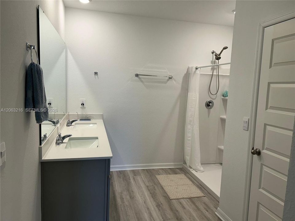 В аренду: $1,850 (3 спален, 2 ванн, 0 Квадратных фут)