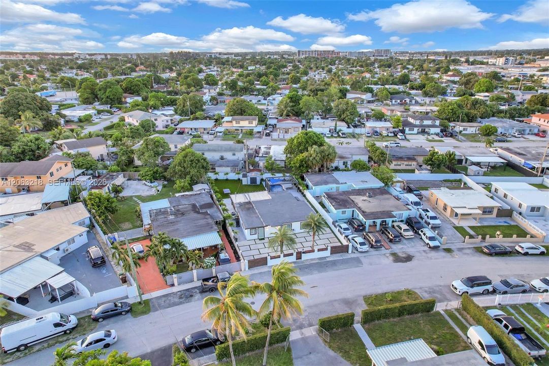 На продажу: $850,000 (3 спален, 2 ванн, 1629 Квадратных фут)