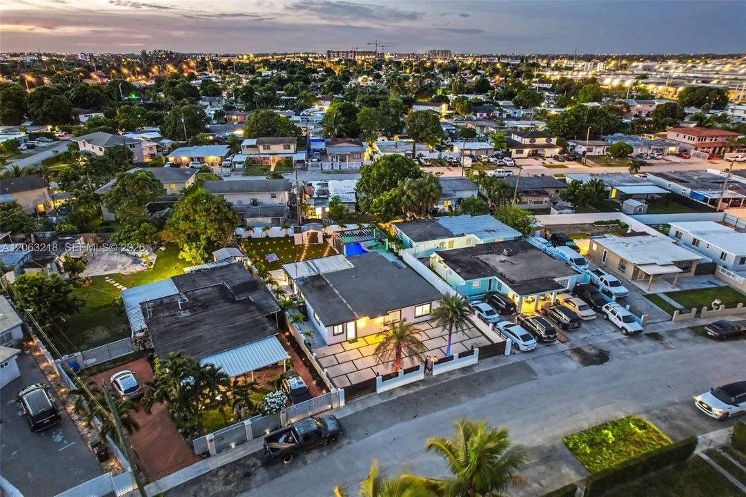 На продажу: $850,000 (3 спален, 2 ванн, 1629 Квадратных фут)