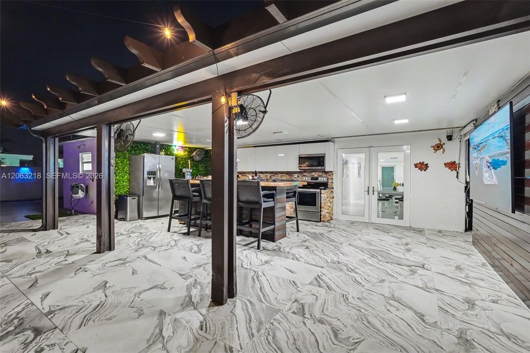 На продажу: $850,000 (3 спален, 2 ванн, 1629 Квадратных фут)