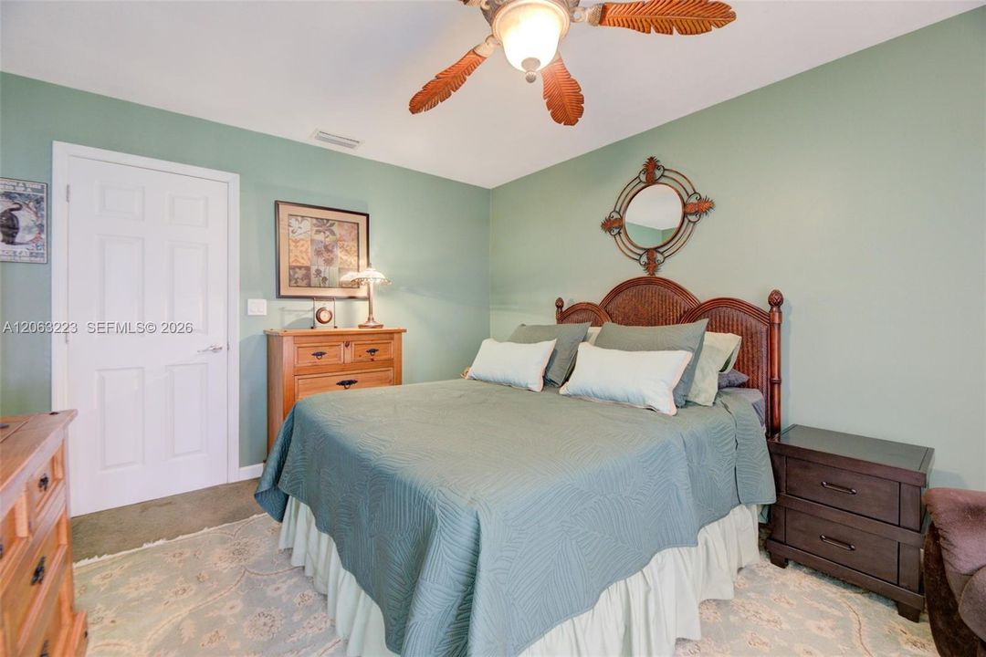 На продажу: $375,000 (2 спален, 2 ванн, 1189 Квадратных фут)