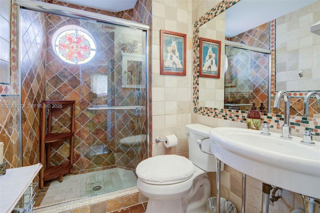 На продажу: $375,000 (2 спален, 2 ванн, 1189 Квадратных фут)