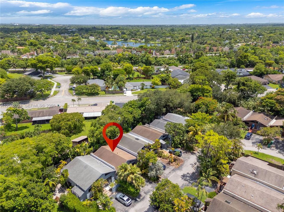 For Sale: $489,000 (2 beds, 2 baths, 1080 Square Feet)
