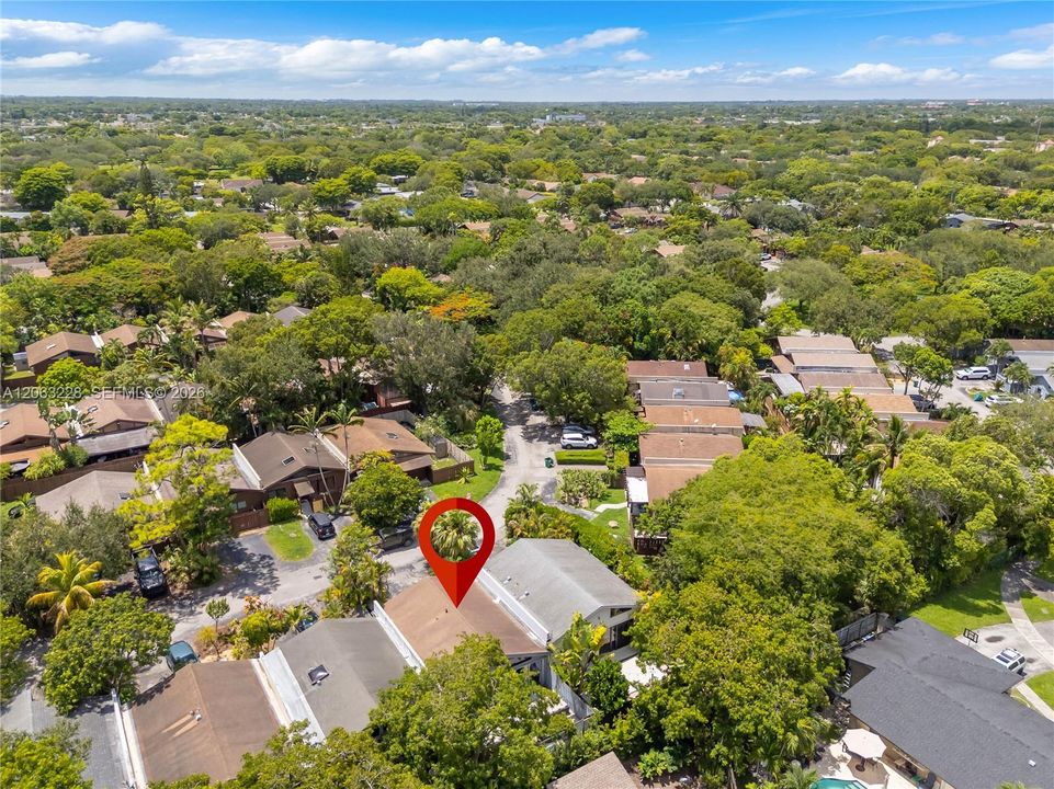 For Sale: $489,000 (2 beds, 2 baths, 1080 Square Feet)