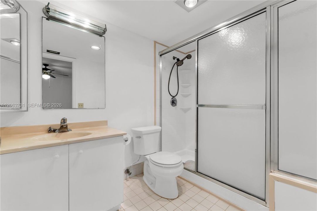 На продажу: $85,000 (1 спален, 1 ванн, 861 Квадратных фут)
