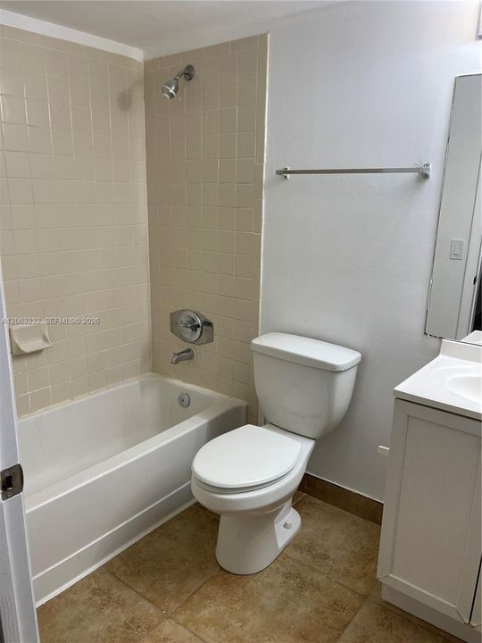В аренду: $2,300 (2 спален, 2 ванн, 1016 Квадратных фут)