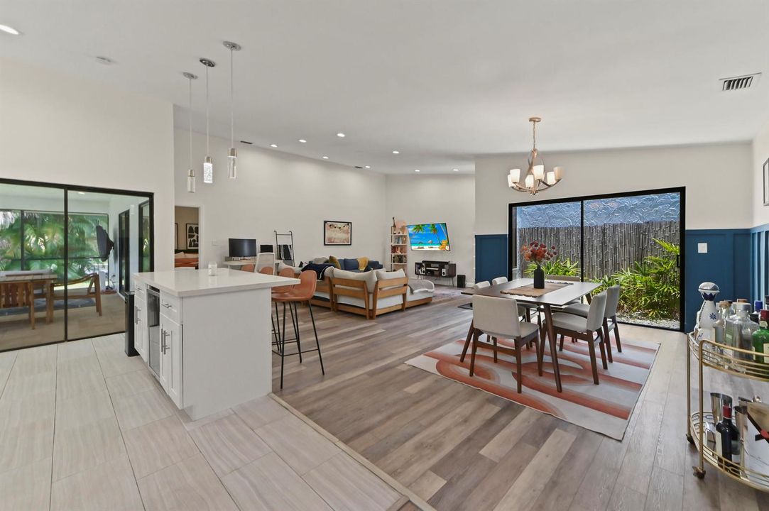 05 Dining Room 02
