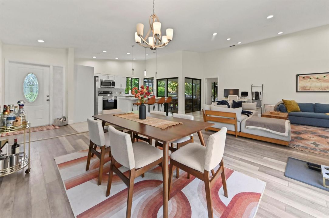 07 Dining Room 04