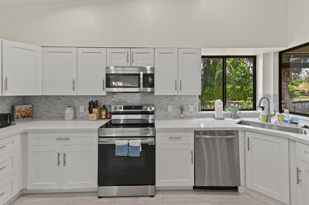15 Kitchen 04