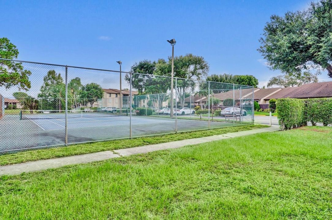 608 Sea Pine Way - 32