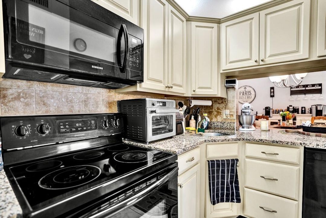 608 Sea Pine Way - 16