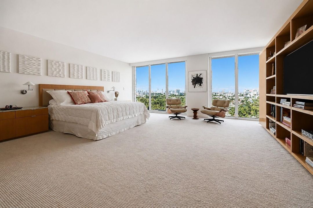 Main Bedroom Suite